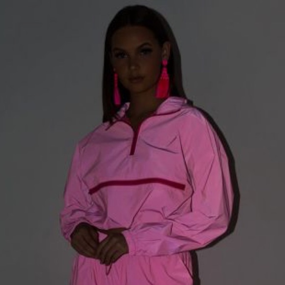 AKIRA Pink Reflective Cropped Parka/Jacket Size M